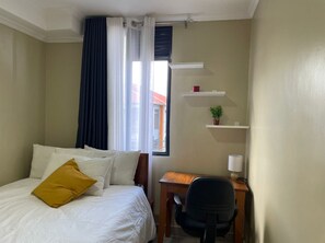 2 bedrooms, desk, free WiFi, bed sheets