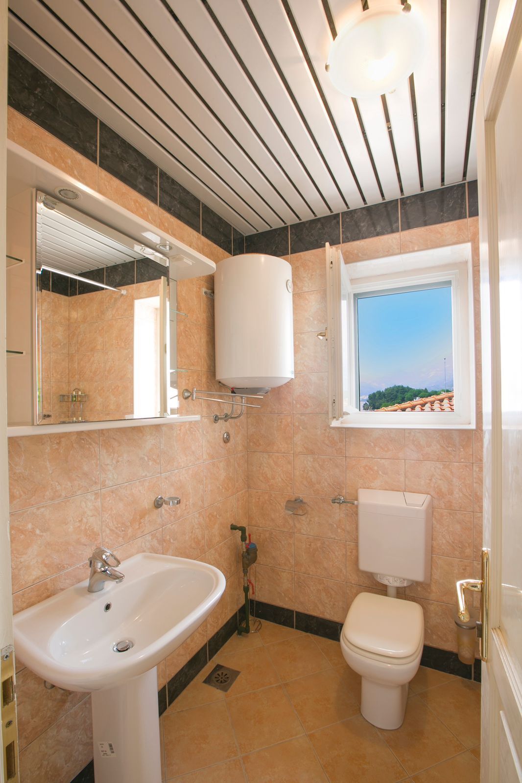 Bathtub