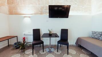 32-inch LED TV with digital channels, TV