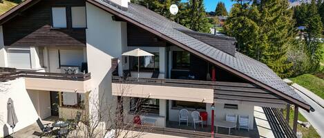 المنشأة من الخارج