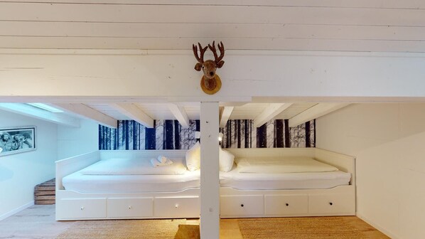 3 bedrooms, free WiFi, bed sheets