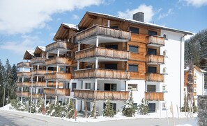 Exterior - Alpine chic apartment at the Rothorn cable car (Lenzerheide/Lai)