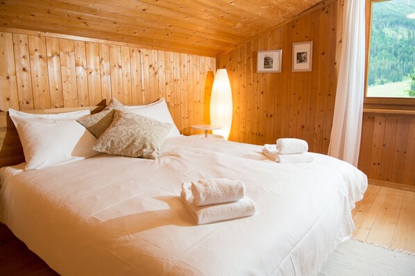 4 Schlafzimmer, kostenloses WLAN, Bettwäsche