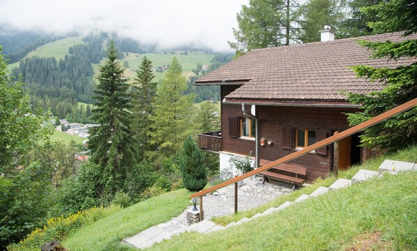 Exterior detail - Large chalet with panoramic views (Churwalden)