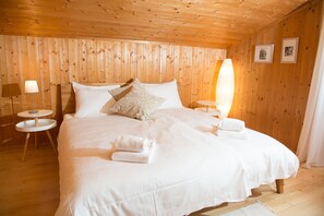 4 bedrooms, free WiFi, bed sheets - Large chalet with panoramic views (Churwalden)