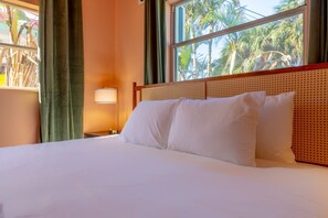 1 bedroom, desk, iron/ironing board, WiFi - 116 Pool Kitchen Beach Self Checkin Free Parking (Clearwater)