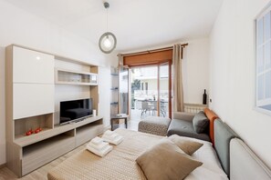 1 bedroom, iron/ironing board, WiFi, bed sheets - Condo Patrizia Seaside Holiday Apt x4 NEW! (Ospedaletti)