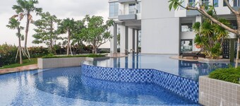 สตูดิโอระดับพรีเมี่ยมและกว้างขวางที่ Benson Supermall Mansion Apartment