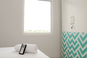 Room | 2 bedrooms, free WiFi, bed sheets - Cozy Stay 2Br Springlake Summarecon Bekasi Apartment (Bekasi)
