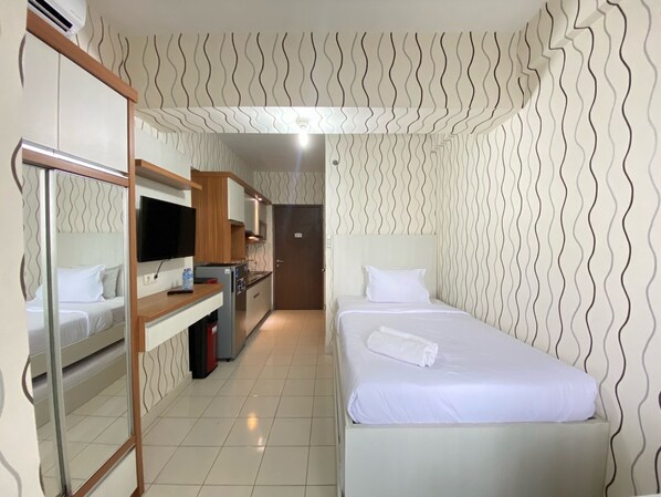 Room | 1 bedroom, free WiFi, bed sheets