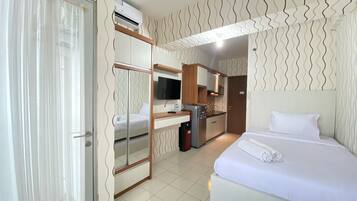 1 bedroom, free WiFi, bed sheets