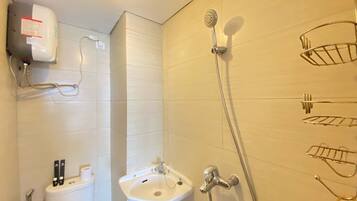 Camera | Bagno | Doccia, set di cortesia gratuito, asciugamani