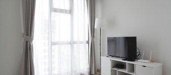 Elegant 1Br Apartment At M-Town Residence Near Summarecon Mall