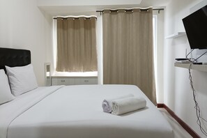 1 bedroom, free WiFi, bed sheets - Homey And Tidy Studio Apartment At Vida View Makassar (Makassar)