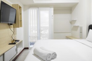 TV - Simply Studio At Vida View Makassar (Makassar)