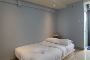 1 bedroom, free WiFi, bed sheets - Nice And Strategic Studio Kebagusan City Apartment (Jakarta)