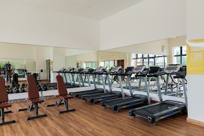 Fitness facility - Warm And Cozy Stay Studio At Sky House Bsd Apartment (Pagedangan)