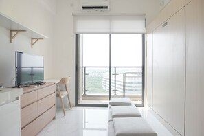 Living area - Warm And Cozy Stay Studio At Sky House Bsd Apartment (Pagedangan)