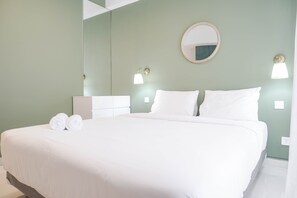 1 bedroom, bed sheets