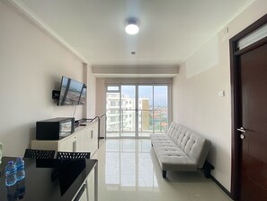 Interior - Comfy 2Br Apartment At Gateway Pasteur Near Pasteur Exit Toll (Cimahi)