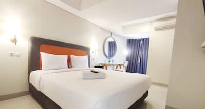 Elegant And Homey Studio At Marquis De Lafayette Apartment