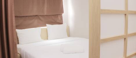 1 bedroom, bed sheets