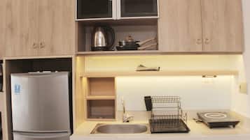 Room | Private kitchen | Fridge, microwave, stovetop, electric kettle