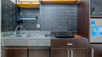 Fridge, stovetop, cookware/dishes/utensils