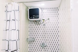 Bathroom - Cozy And Fancy Studio Apartment At M-Town Residence (Gading Serpong)