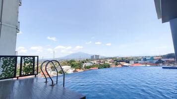 Udendørs pool