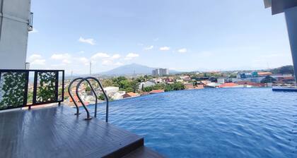 Cozy Living Studio At The Alton Apartment