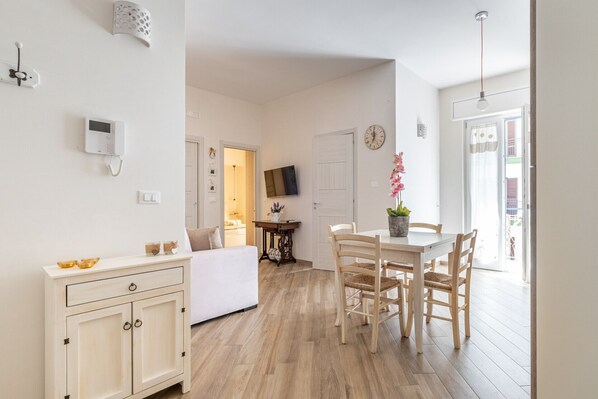 Living area - Casa Martina Bright Apartment with Balconies (Ostuni)