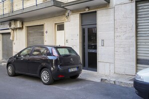 Exterior detail - Casa Martina Bright Apartment with Balconies (Ostuni)