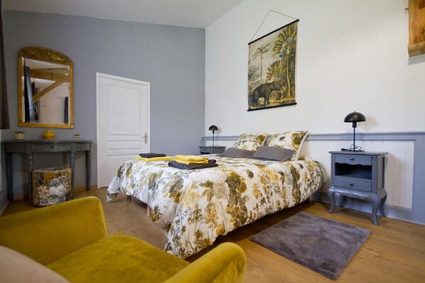 1 chambre, systĂšme dâinsonorisation, Wi-Fi, literie fournie
