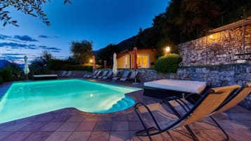 Piscina all'aperto
