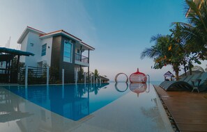 Kolam renang terbuka 