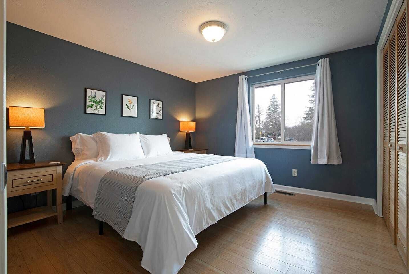 4 chambres, fer et planche à repasser, lit parapluie, Wi-Fi gratuit