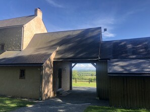 Exterior - 19th century residence - Alpes Mancelles (Rouessé-Vassé)