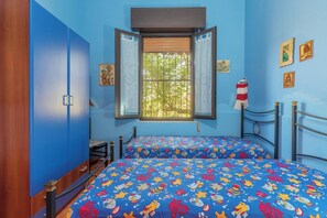 4 chambres, fer et planche à repasser, Wi-Fi gratuit, draps fournis