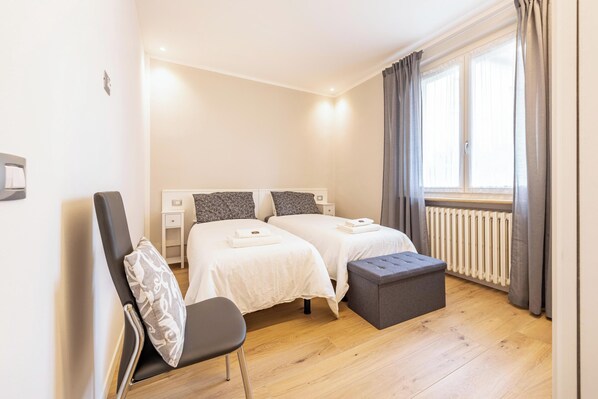 2 chambres, fer et planche à repasser, Wi-Fi gratuit, draps fournis