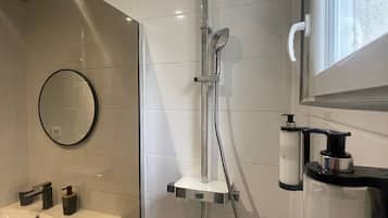 Bruser, hårtørrer, håndklæder