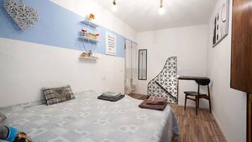 1 bedroom, free WiFi, bed sheets