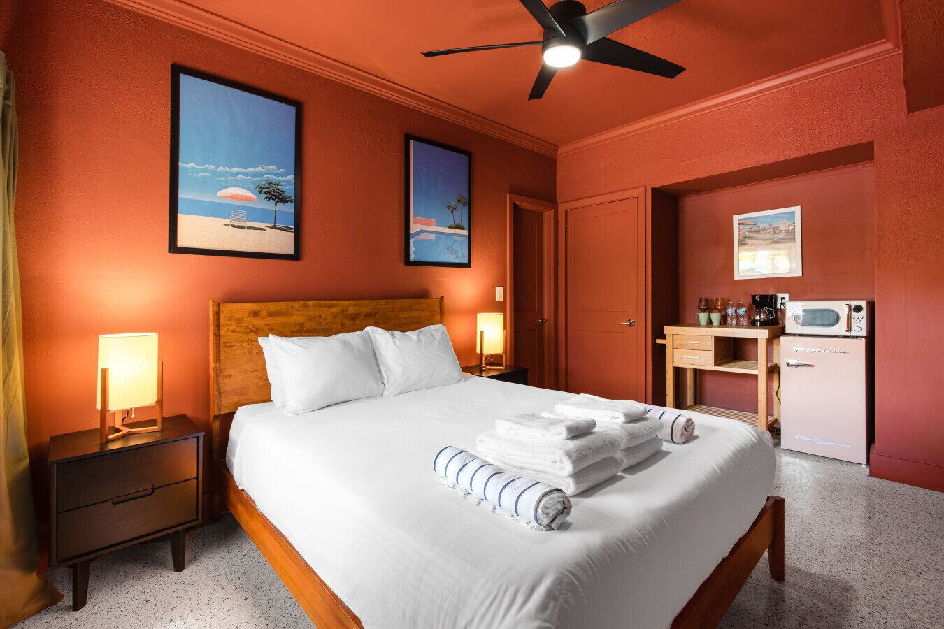 1 soverom, skrivebord, strykejern/-brett og wi-fi