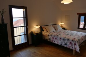 2 habitaciones, tabla de planchar con plancha y wifi gratis 