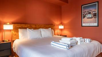 1 bedroom, desk, iron/ironing board, WiFi