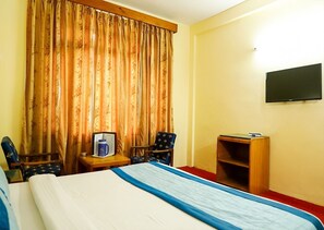 Desk, laptop workspace, free WiFi