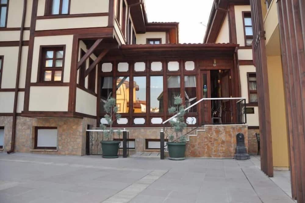 Arasta Konak Otel