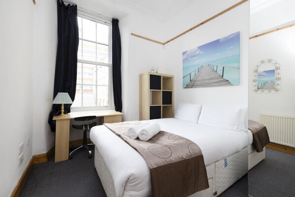 3 Schlafzimmer, Bügeleisen/Bügelbrett, WLAN, Bettwäsche