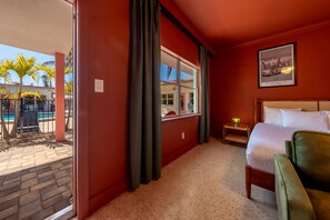 1 bedroom, desk, iron/ironing board, WiFi - 122 · Self Check-in • Free Parking • Kitchen • Pool (Clearwater)