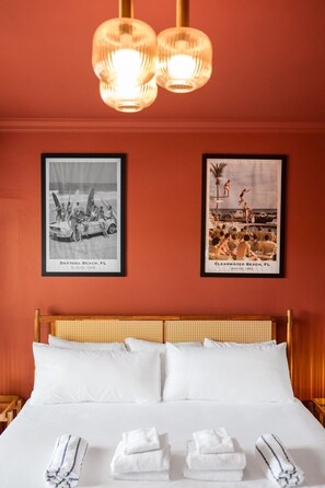 1 bedroom, desk, iron/ironing board, WiFi